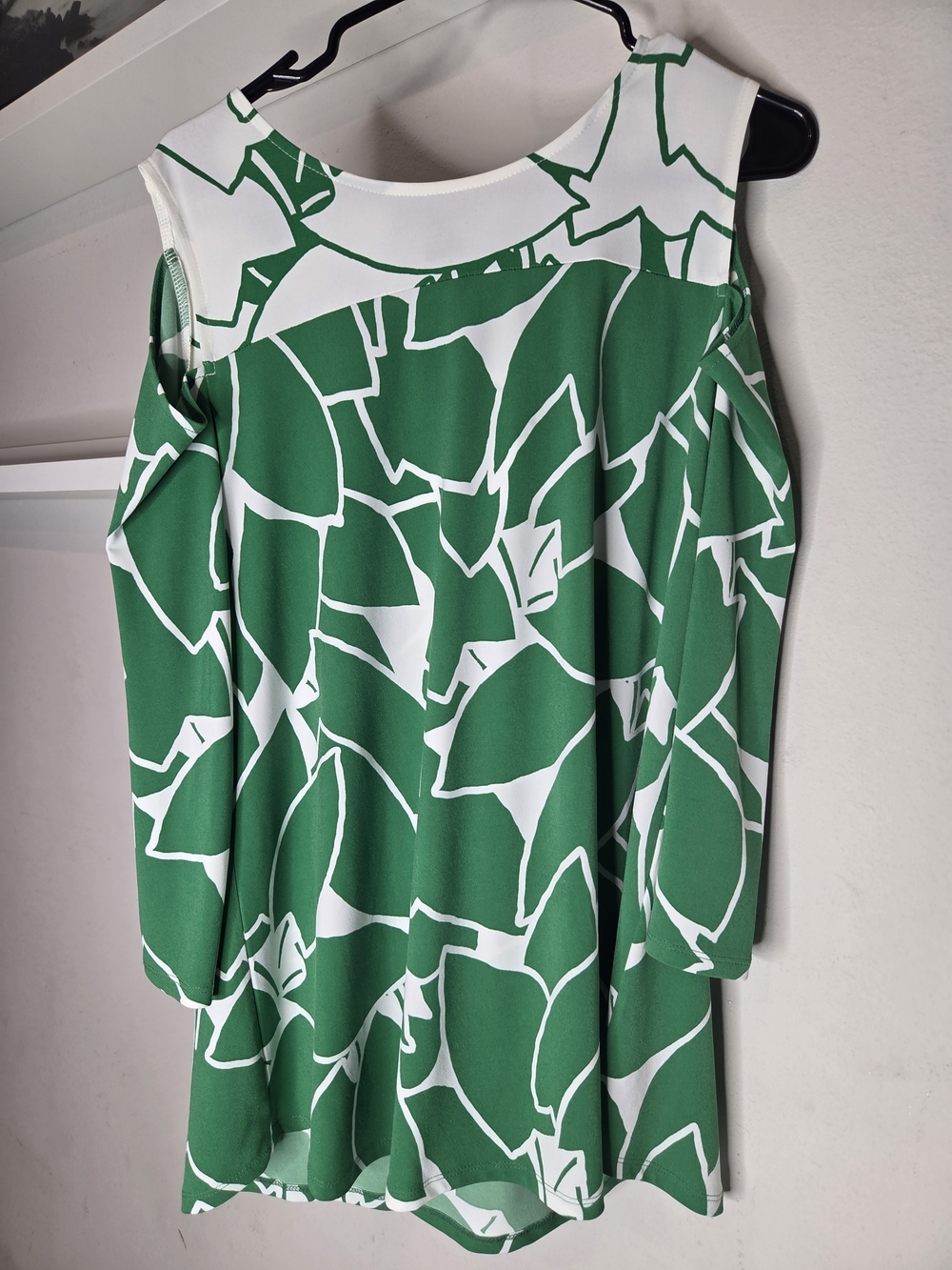 Alfani Green and White Cold-Shoulder Printed Tunic